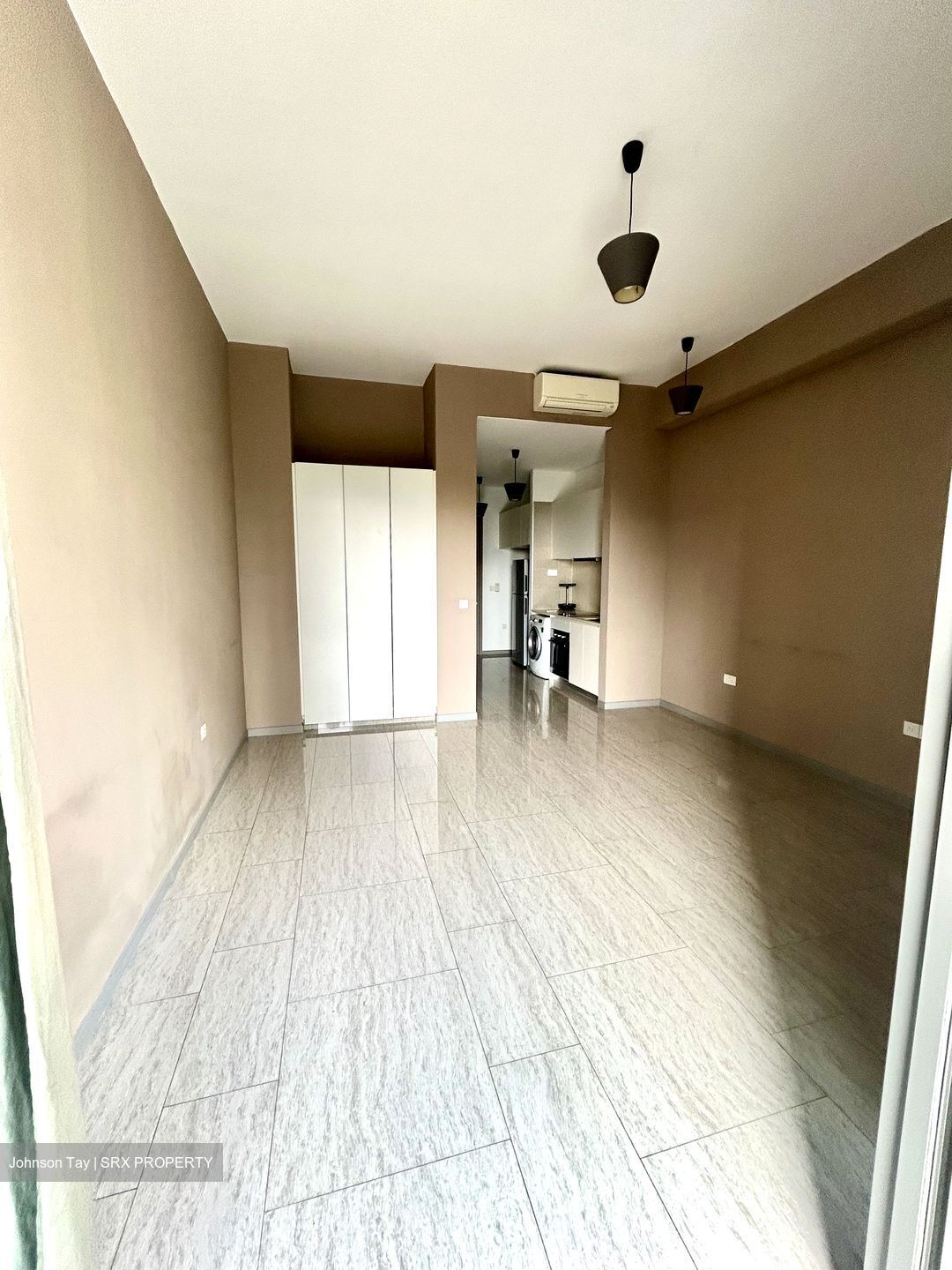 Stratum (D18), Condominium #586055371